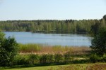 Järvimaisema on rauhoittava taukopaikka.